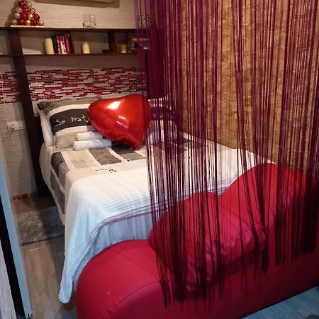 Loft "Coqueto" Rojo Apartment Ubrique Luaran gambar