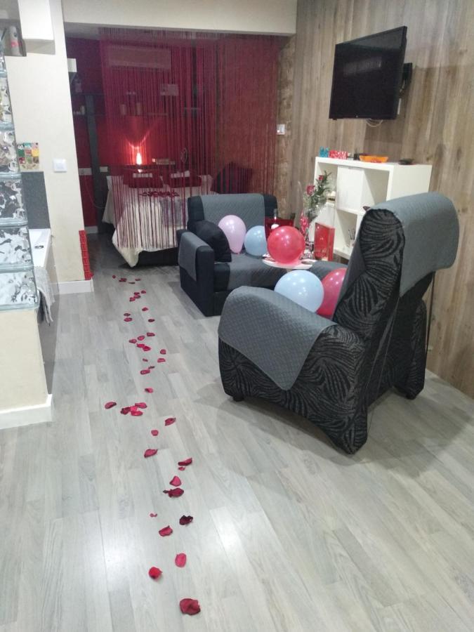 Loft "Coqueto" Rojo Apartment Ubrique Luaran gambar
