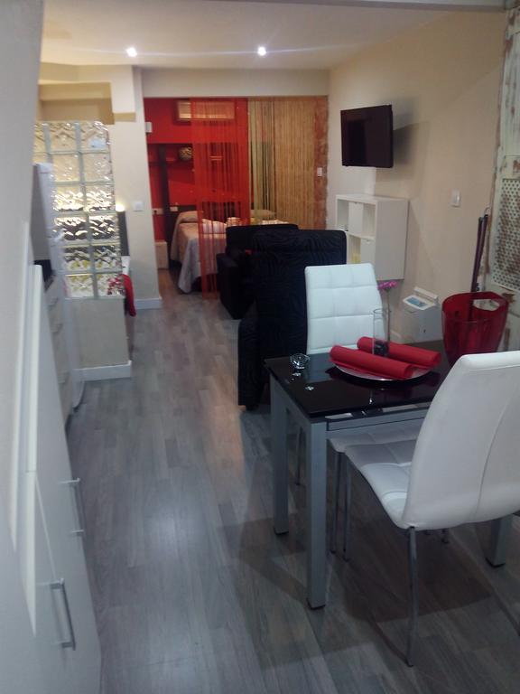 Loft "Coqueto" Rojo Apartment Ubrique Luaran gambar